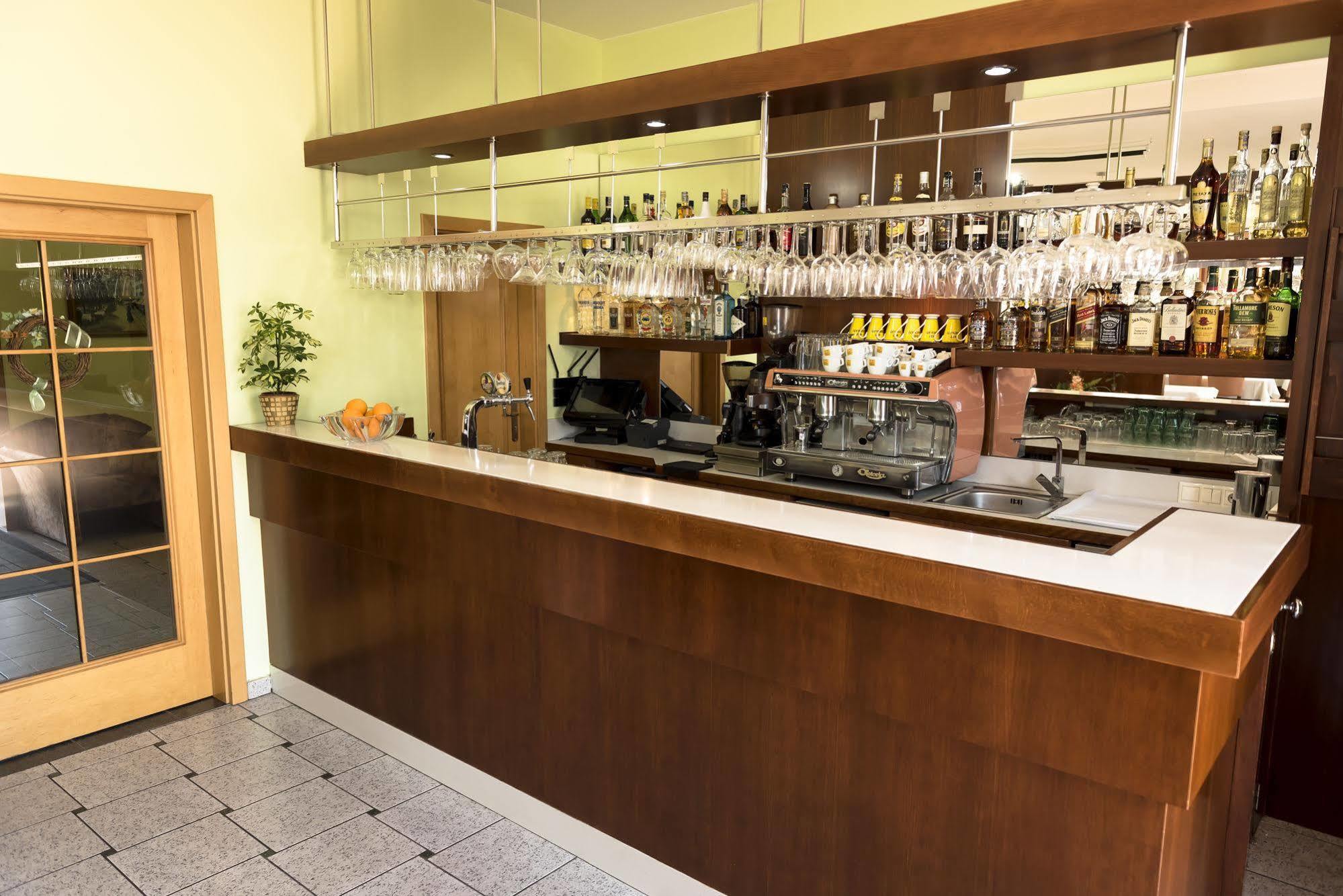 Camp Vary - Vitkova Hora - Veitsberg Karlovy Vary Ngoại thất bức ảnh