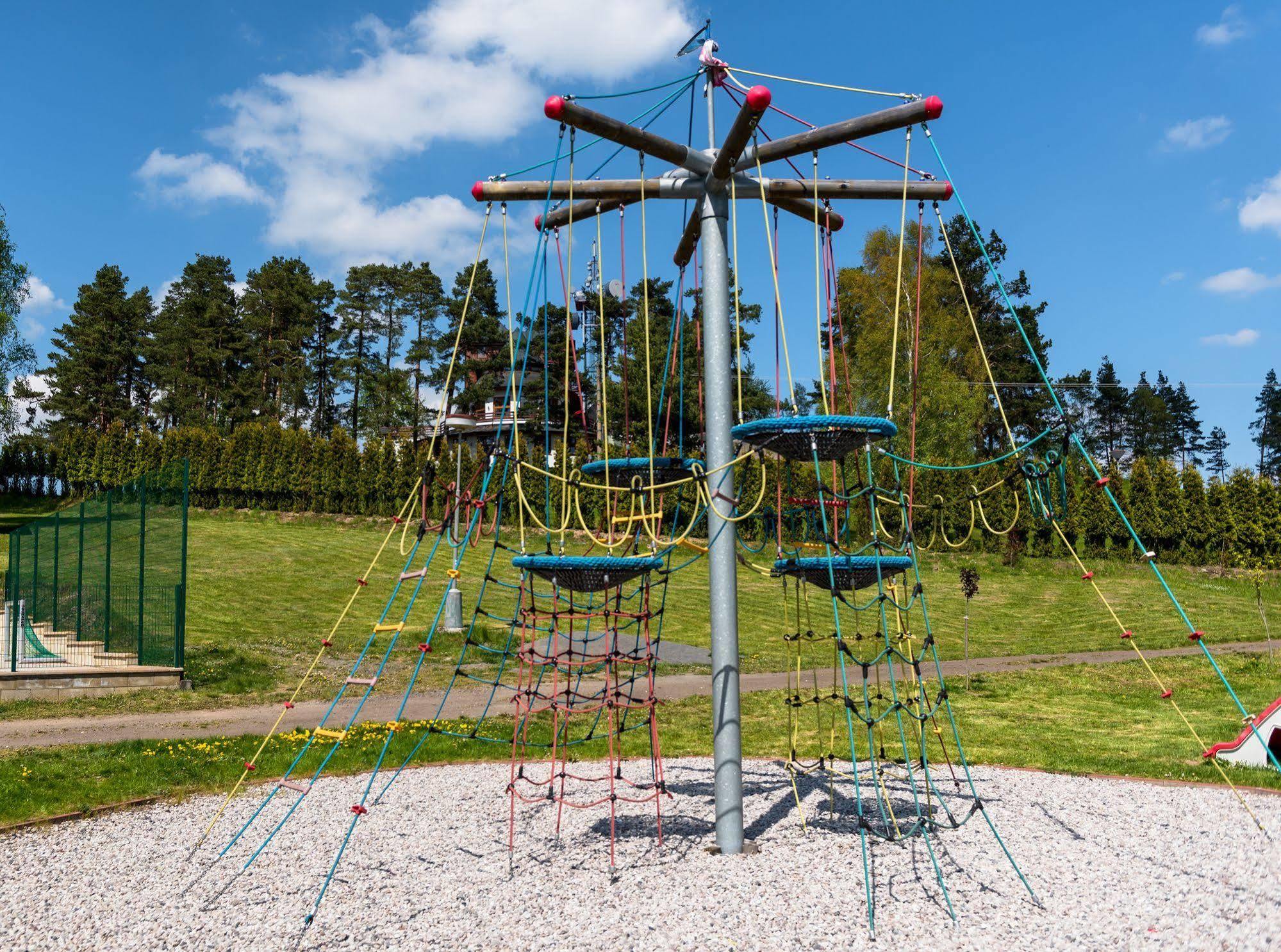 Camp Vary - Vitkova Hora - Veitsberg Karlovy Vary Ngoại thất bức ảnh