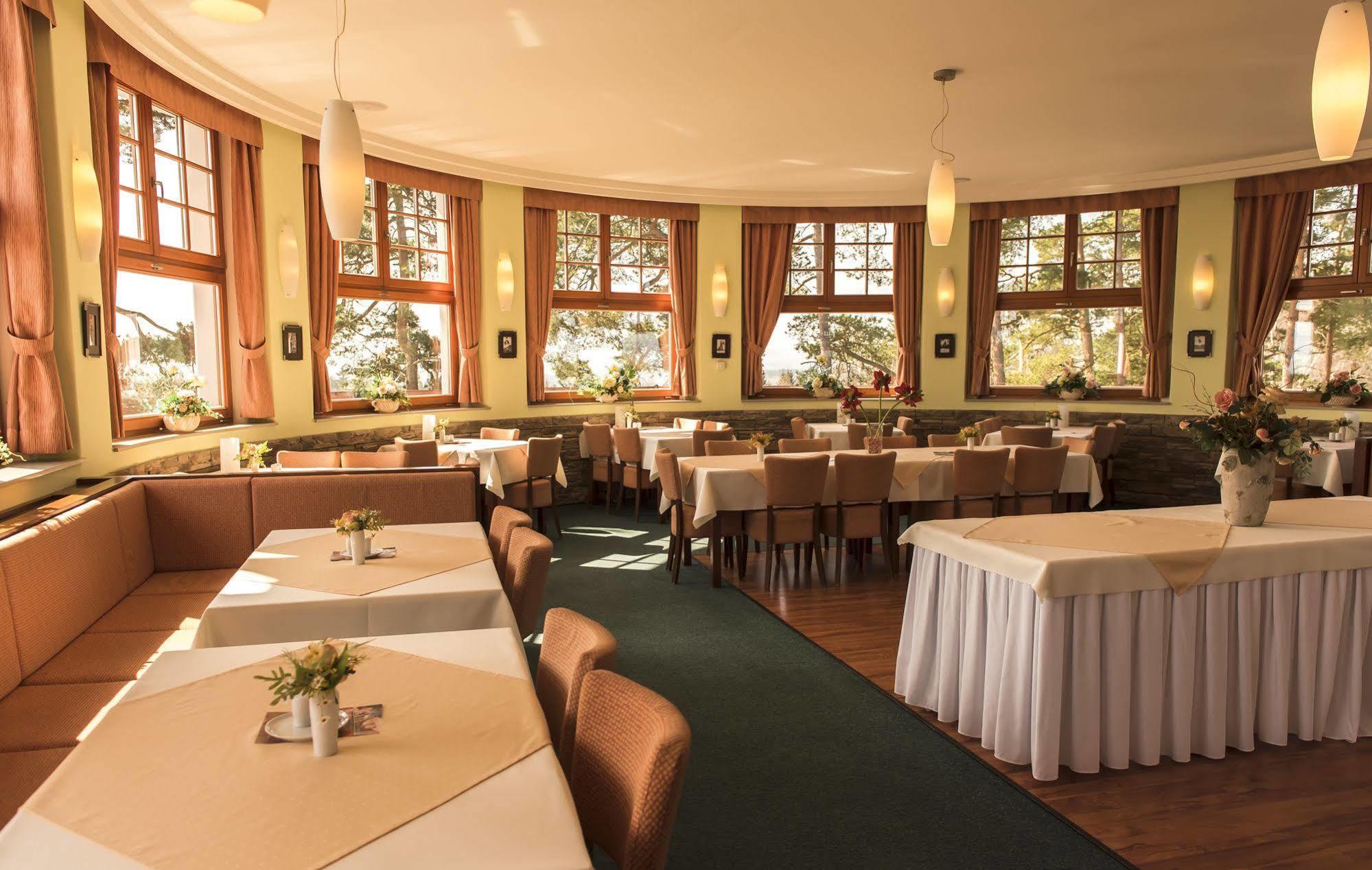 Camp Vary - Vitkova Hora - Veitsberg Karlovy Vary Ngoại thất bức ảnh